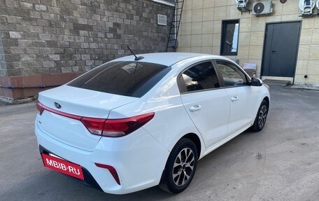 KIA Rio IV, 2017 год, 1 400 000 рублей, 4 фотография