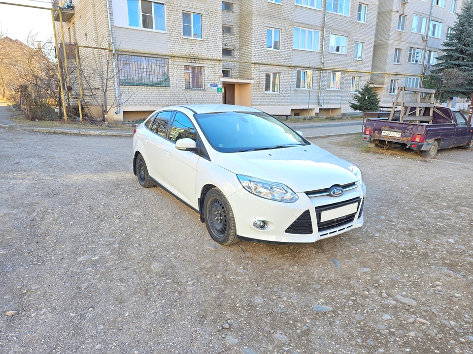 Ford Focus III, 2013 год, 800 000 рублей, 2 фотография