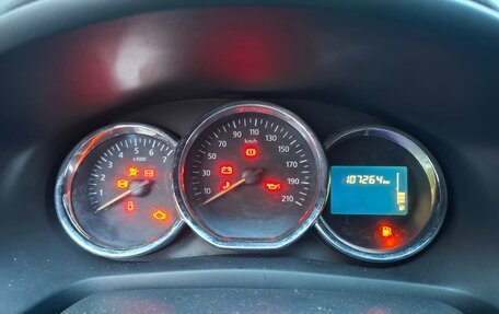 Renault Logan II, 2014 год, 380 000 рублей, 13 фотография