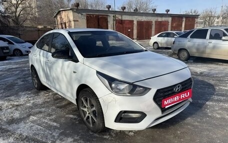 Hyundai Solaris II рестайлинг, 2018 год, 870 000 рублей, 3 фотография