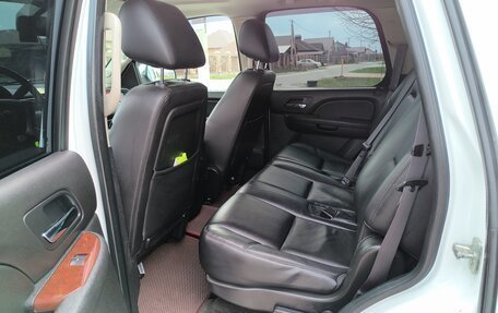 Chevrolet Tahoe III, 2012 год, 1 900 000 рублей, 16 фотография