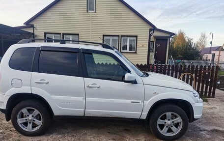 Chevrolet Niva I рестайлинг, 2014 год, 715 000 рублей, 2 фотография
