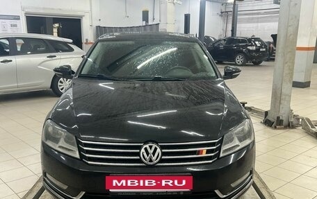 Volkswagen Passat B7, 2011 год, 1 139 000 рублей, 3 фотография
