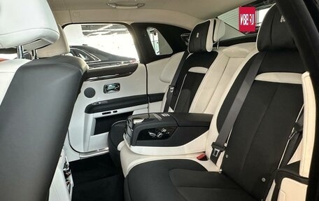 Rolls-Royce Ghost Series II рестайлинг, 2024 год, 41 000 000 рублей, 25 фотография