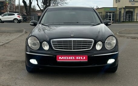 Mercedes-Benz E-Класс, 2004 год, 565 000 рублей, 1 фотография