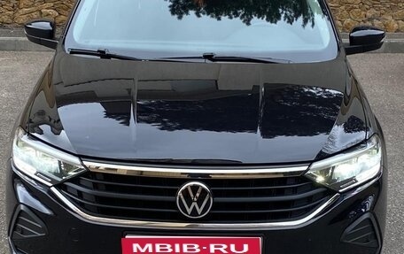 Volkswagen Polo VI (EU Market), 2021 год, 2 100 000 рублей, 1 фотография