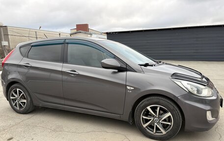 Hyundai Solaris II рестайлинг, 2013 год, 658 000 рублей, 1 фотография