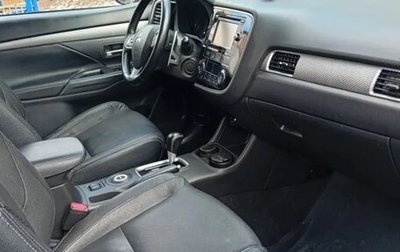 Mitsubishi Outlander III рестайлинг 3, 2014 год, 1 650 000 рублей, 1 фотография