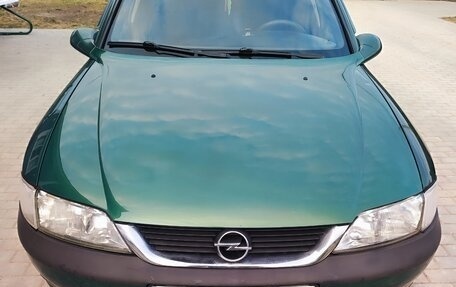 Opel Vectra B рестайлинг, 1996 год, 310 000 рублей, 1 фотография