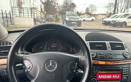 Mercedes-Benz E-Класс, 2004 год, 565 000 рублей, 11 фотография