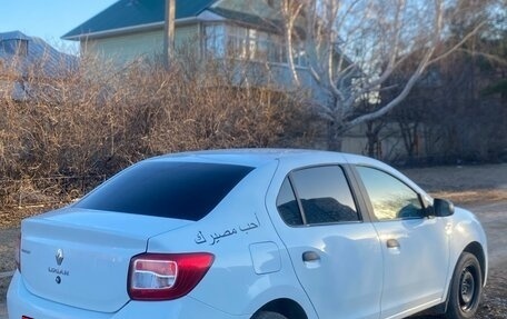Renault Logan II, 2018 год, 900 000 рублей, 4 фотография