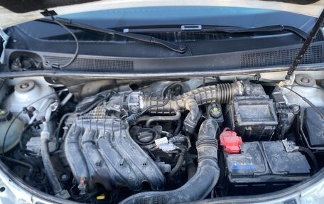 Renault Logan II, 2018 год, 900 000 рублей, 10 фотография