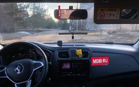 Renault Logan II, 2018 год, 900 000 рублей, 8 фотография