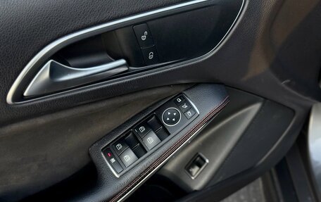 Mercedes-Benz GLA, 2018 год, 1 880 000 рублей, 11 фотография