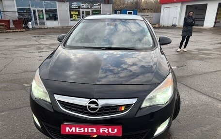 Opel Astra J, 2010 год, 750 000 рублей, 6 фотография