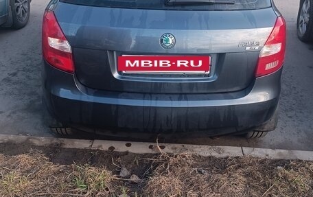 Skoda Fabia II, 2011 год, 560 000 рублей, 3 фотография