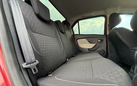 Renault Logan II, 2015 год, 700 000 рублей, 18 фотография