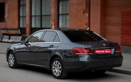 Mercedes-Benz E-Класс, 2013 год, 1 990 000 рублей, 3 фотография