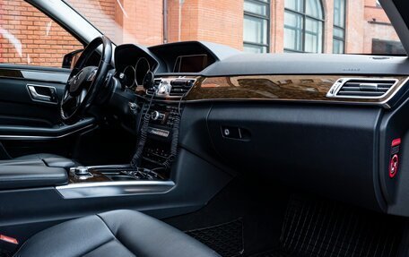 Mercedes-Benz E-Класс, 2013 год, 1 990 000 рублей, 22 фотография