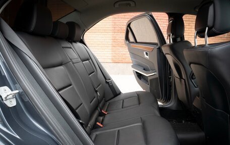 Mercedes-Benz E-Класс, 2013 год, 1 990 000 рублей, 23 фотография