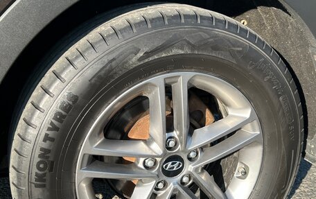 Hyundai Santa Fe III рестайлинг, 2018 год, 2 100 000 рублей, 22 фотография