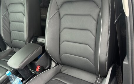 Volkswagen Tiguan II, 2021 год, 2 350 000 рублей, 13 фотография