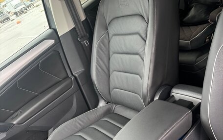 Volkswagen Tiguan II, 2021 год, 2 350 000 рублей, 14 фотография