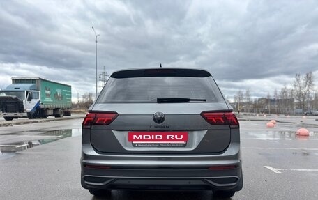 Volkswagen Tiguan II, 2021 год, 2 350 000 рублей, 6 фотография