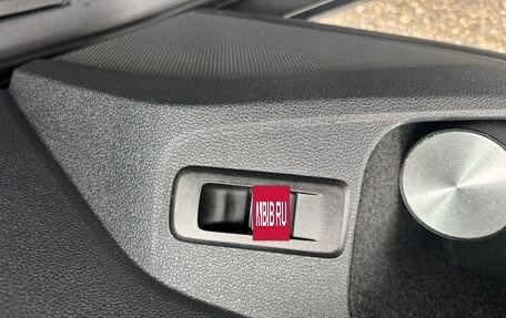 Volkswagen Tiguan II, 2021 год, 2 350 000 рублей, 18 фотография