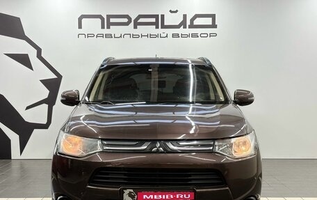 Mitsubishi Outlander III рестайлинг 3, 2012 год, 1 289 900 рублей, 2 фотография