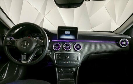 Mercedes-Benz GLA, 2019 год, 1 993 000 рублей, 14 фотография