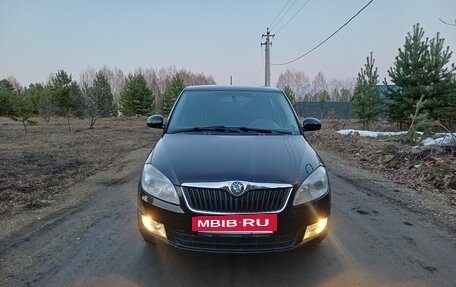 Skoda Fabia II, 2011 год, 440 000 рублей, 2 фотография