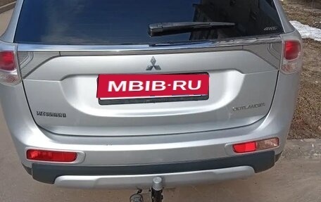 Mitsubishi Outlander III рестайлинг 3, 2014 год, 1 650 000 рублей, 3 фотография