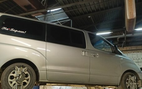 Hyundai Grand Starex Grand Starex I рестайлинг 2, 2009 год, 1 350 000 рублей, 5 фотография