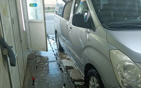 Hyundai Grand Starex Grand Starex I рестайлинг 2, 2009 год, 1 350 000 рублей, 3 фотография