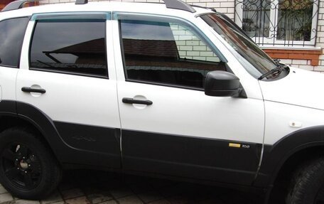 Chevrolet Niva I рестайлинг, 2017 год, 890 000 рублей, 2 фотография