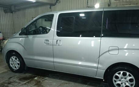 Hyundai Grand Starex Grand Starex I рестайлинг 2, 2009 год, 1 350 000 рублей, 4 фотография