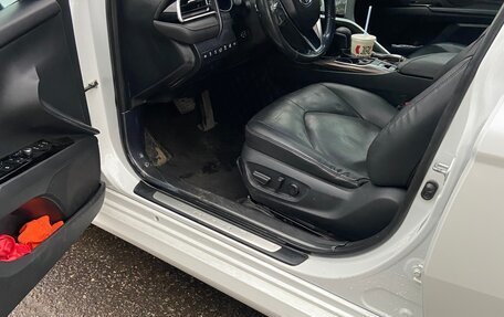 Toyota Camry, 2019 год, 2 800 000 рублей, 5 фотография