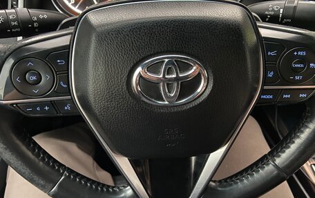 Toyota Camry, 2019 год, 2 800 000 рублей, 12 фотография