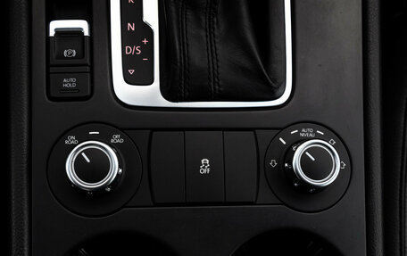 Volkswagen Touareg III, 2013 год, 2 299 000 рублей, 16 фотография