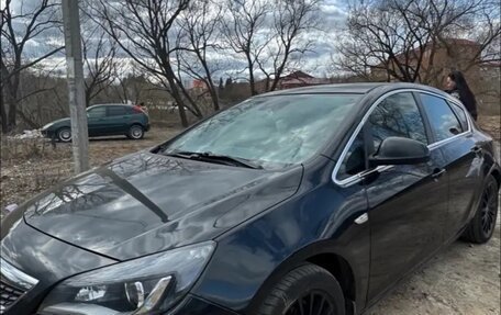 Opel Astra J, 2011 год, 800 000 рублей, 3 фотография