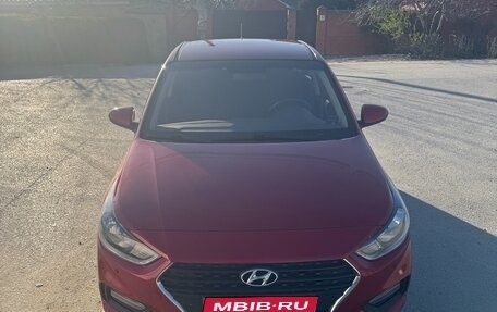 Hyundai Solaris II рестайлинг, 2017 год, 1 200 000 рублей, 1 фотография