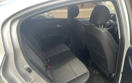 KIA Rio IV, 2018 год, 1 400 000 рублей, 5 фотография