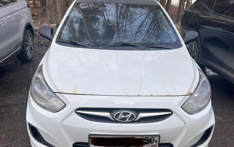 Hyundai Solaris II рестайлинг, 2011 год, 520 000 рублей, 3 фотография