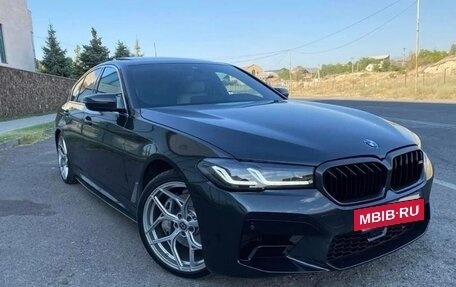 BMW 5 серия, 2022 год, 4 500 000 рублей, 2 фотография