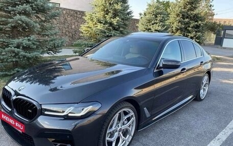BMW 5 серия, 2022 год, 4 500 000 рублей, 3 фотография