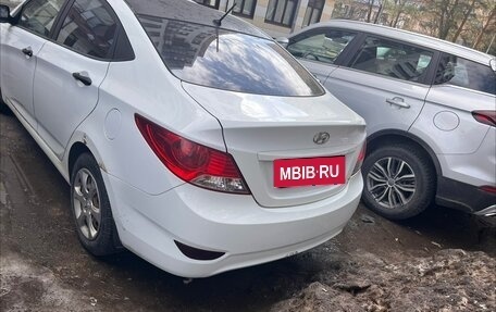 Hyundai Solaris II рестайлинг, 2011 год, 520 000 рублей, 4 фотография