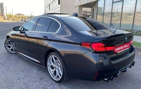 BMW 5 серия, 2022 год, 4 500 000 рублей, 4 фотография