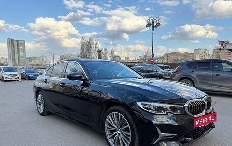 BMW 3 серия, 2019 год, 4 300 000 рублей, 4 фотография
