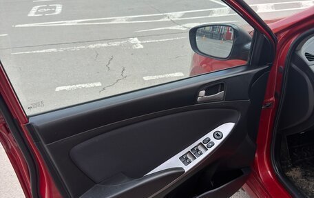 Hyundai Solaris II рестайлинг, 2015 год, 845 000 рублей, 5 фотография